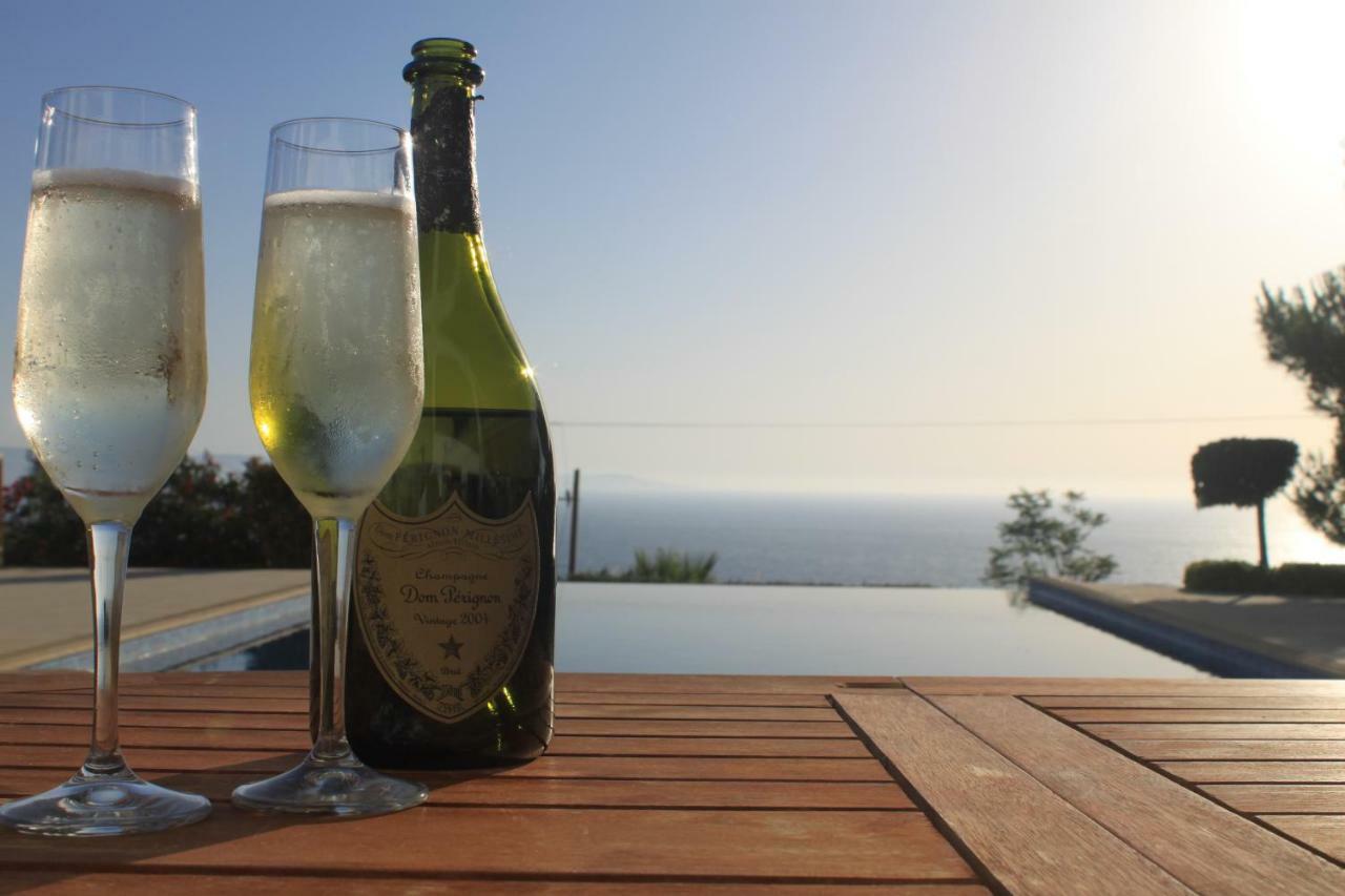 Martika Luxury Villa Agia Marina  Buitenkant foto