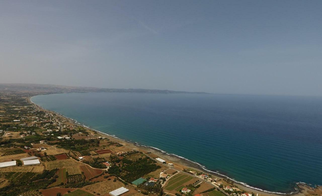 Martika Luxury Villa Agia Marina  Buitenkant foto