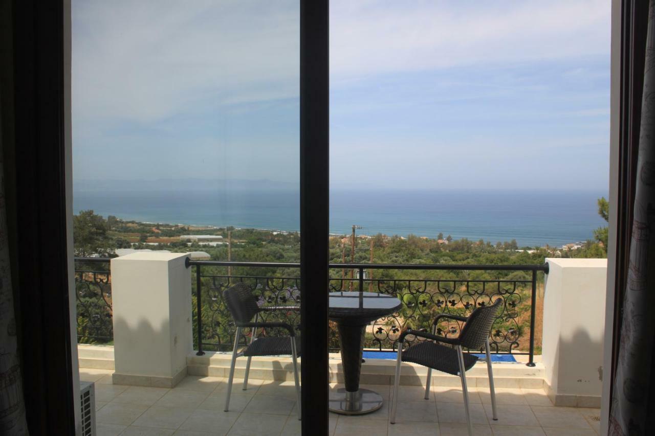 Martika Luxury Villa Agia Marina  Buitenkant foto